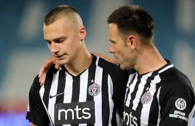 ČEKA GA VELIKI TRANSFER Novopečeni reprezentativac Srbije pred odlaskom, njegov klub očekuje veliki novac