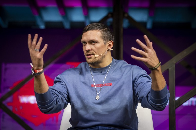 KONJ GA POGODIO PRAVO U GLAVU Usik otkrio od koga je dobio najjači udarac