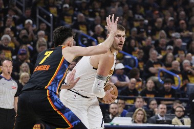 SRBIN NA ŽESTOKOM UDARU Društvene mreže se usijale zbog ovog poteza Nikole Jokića (VIDEO)