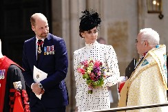 NAJLEPŠA DO SADA Kejt u haljini koja prkosi vremenu – omaž Dajani koji je dirnuo celu Britaniju