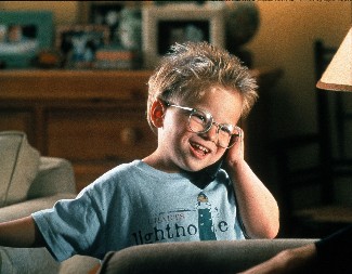 BIO JE NAJPOPULARNIJI DEČAK NA SVETU, PA NESTAO Evo kako danas izgleda najslađe dete iz filmova 90-ih