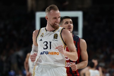 KREĆE JAČANJE PARTIZANA Crno-beli krenuli po Džanana Musu!