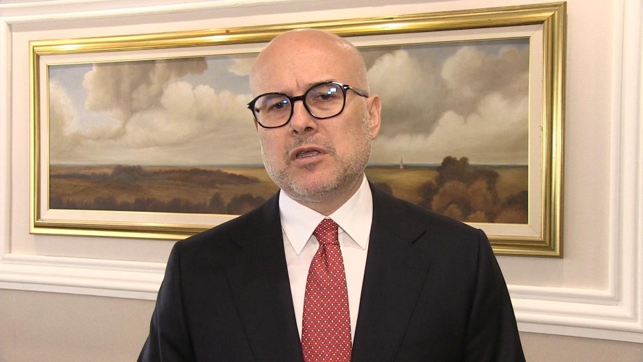 "DECU I MLADE MORAMO DA SAČUVAMO, DA IH OVI NE OTRUJU LAŽIMA I TRIKOVIMA" Vučević: Najviše me interesuje šta piše u nastavnom planu za đake