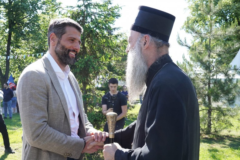 ŠAPIĆ I PORFIRIJE NA MANIFESTACIJI "BEOGRADSKI DANI PORODICE" "Vera u porodicu i zdravo društvo jača od svih negativnih energija" (FOTO)