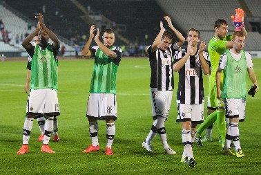 HLADAN TUŠ ZA "GROBARE" Bivši fudbaler Partizana neće nazad u Humsku: Ne razmišljam o povratku