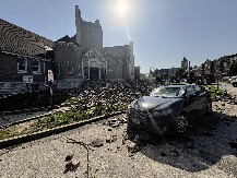 TORNADO UBIO 7 LJUDI Stravične scene u Misuriju, delovi grada razvaljeni