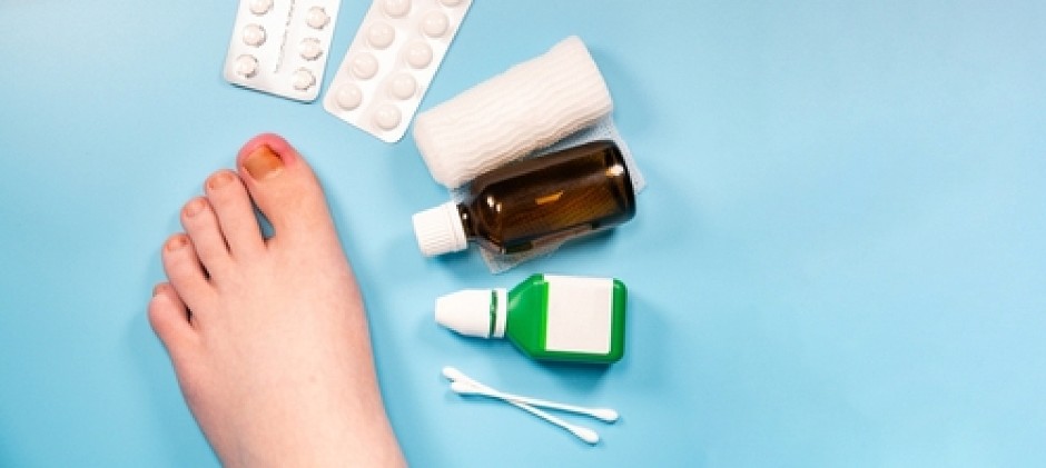 PRVA POMOĆ KOD URASLOG NOKTA  6 koraka do proverenog otklanjanja bola