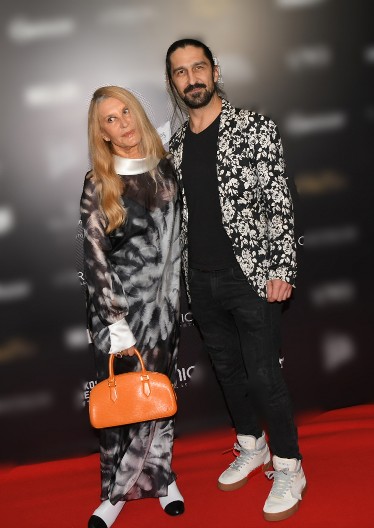 DOSTA JOJ JE SVEGA! Verica Rakočević nikad iskrenija: "Imam 77 godina, sve sam preturila preko leđa"