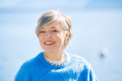 NEMA BOLJIH NIJANSI RUŽEVA ZA ŽENE PREKO 50 GODINA Vraćaju sjaj licu i brišu bar 15 godina