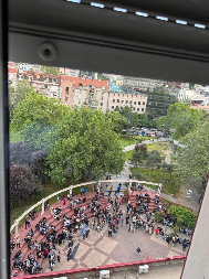 JOŠ JEDAN FIJASKO BLOKADERA! EVO KOLIKO JE STVARNO LJUDI NA “VELIČANSTVENOM” PROTESTU Toliko o najvećem skupu u istoriji Ekonomskog fakulteta (FOTO)