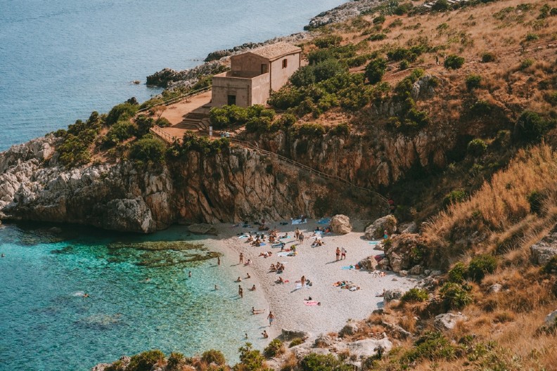 NA DVA SATA OD SRBIJE, ŽIVIŠ KAO U FILMU Mesto gde kirija košta manje od 250 evra, a more ti je pred vratima