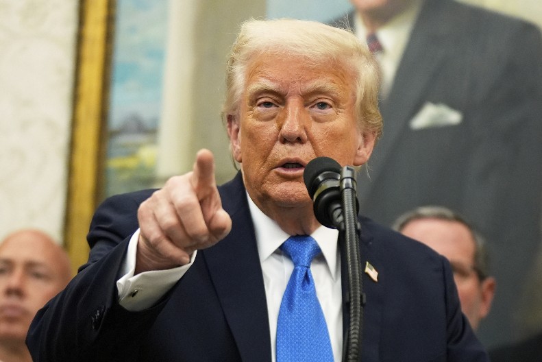 "OVO NIJE MOJ RAT, BOLJE DA SE NISMO MEŠALI, PRAVI JE HAOS" Tramp nakon razgovora sa Putinom: "Imam određenu granicu"