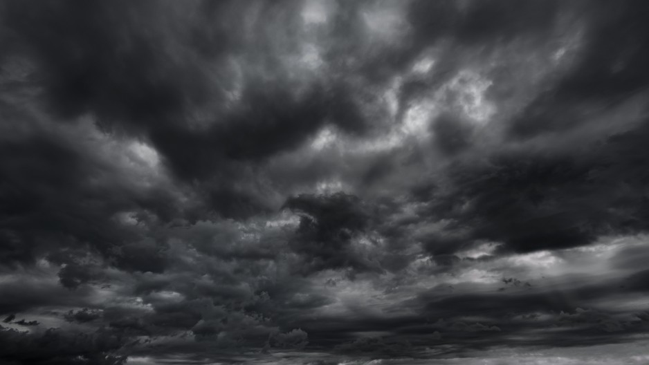 TAČNO VREME KADA OLUJA POČINJE U SRBIJI! RHMZ izdao hitno upozorenje, šta nas sve očekuje večeras?