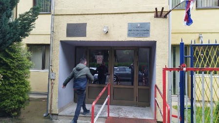 "TO RADI IZ VIŠE RAZLOGA" Simić o upradu Kurtijevih terorista u Crveni krst