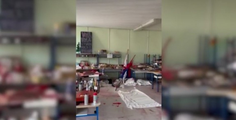 SNIMCI IZ PAKLA SA FTN-a, BLOKADERI PRETVORILI FAKULTET U DEPONIJU: Đubre, smrad i razvaljene učionice (VIDEO)