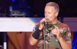 BRUKA HRVATSKOG NACIONALISTIČKOG PEVAČA Tompsona napustio bend pred koncert, a novim članovima će morati da plati OVOLIKO