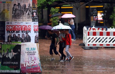 RHMZ OBJAVIO SUTRAŠNJU PROGNOZU! Ne pakujte kišobrane, evo šta nas čeka