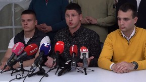 "POSTOJE TRI USLOVA KOJA ZAHTEVAMO ILI STUPAMO U ŠTRAJK GLAĐU" Studenti koji hoće da uče poslali poruku: Iscrpeli smo sve druge mogućnosti