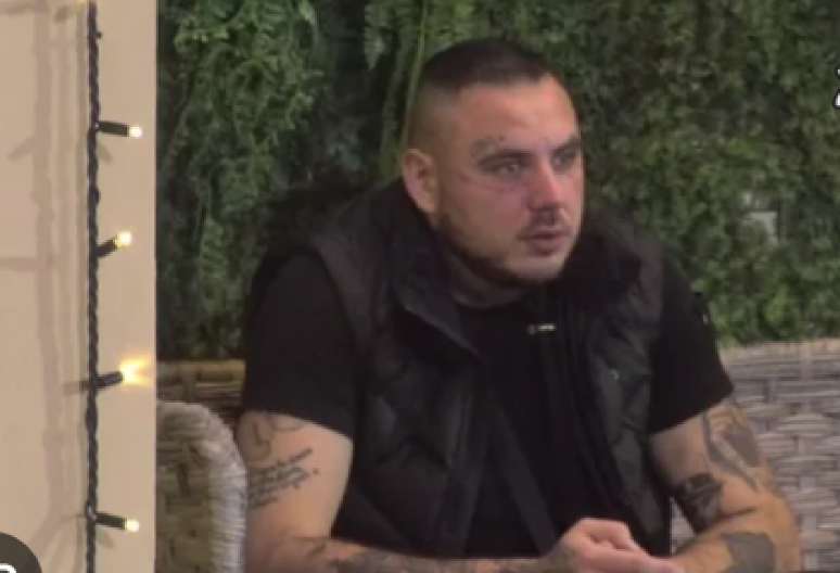 MAJKA FILIPA CARA HITNO HOSPITALIZOVANA Bivši zadrugar van sebe: "Sad imate svi rat, zapamtićete moje ime i prezime" (FOTO)