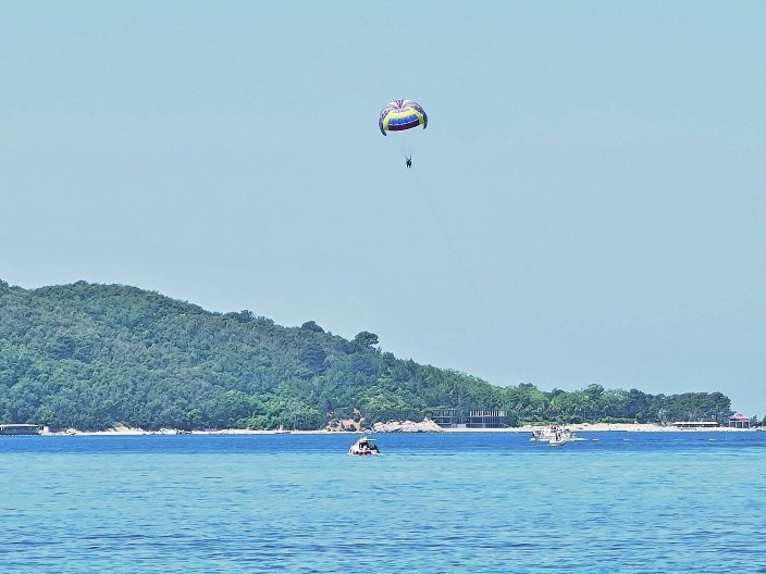 „SPUSTITE ME, SPUSTITE ME!“ Tinejdžerka (19) stradala u Budvi želela da prekine let pre tragedije