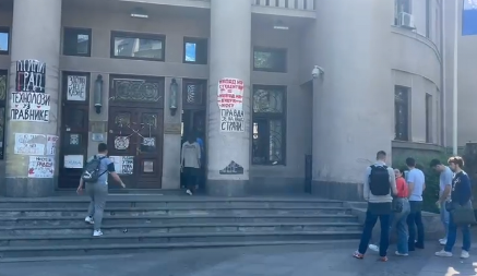 SPREMAJU VELIKU PREVARU! Blokaderi foteljaši smislili kako da od države uzmu pare za svoj nerad!