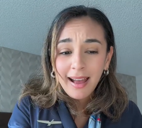 STJUARDESA NINA O SVOM LIČNOM SUSRETU SA MEGAN MARKL  "Predala mi je papirnatu maramicu na kojoj je pisalo..."