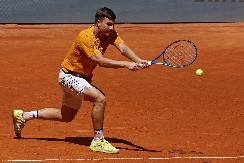 LEGENDARNA TENISERKA PODIGLA PRAŠINU "Kecmanović nije prijavio sudiji da su ga pljuvali"