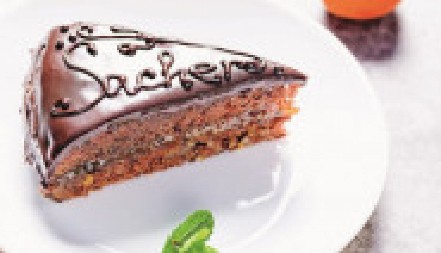 SAHER TORTA Raskošna i očaravajuća poslastica za sve važne događaje