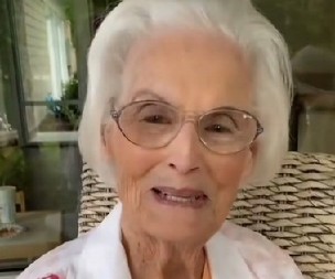 Trik ove 103-godišnje bake za savršeno glatku kožu: Sarina baka otkrila tajnu, ceo život koristi ovu stvar, jeftiniju od 500 dinara