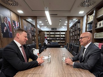 VUČEVIĆ SA AMBASADOROM SLOVAČKE Zahvalnost zbog podrške Srbiji i suverenističke politike (FOTO)