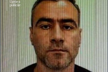 UBIO ROĐENU SESTRU Krvnik Martinović sa njom slavio Novu godinu, pa krenuo da puca