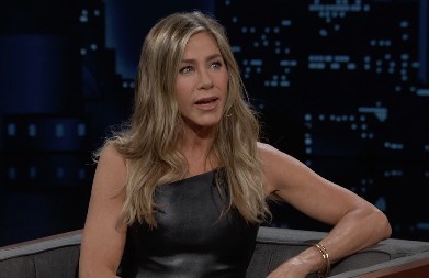 IMA MIŠIĆAVO TELO U 55. GODINI, A SADA JE SVIM ŽENAMA DALA SAVET ZLATA VREDAN  Nećete verovati u čemu je njena tajna njenog nestvarnog izgleda!