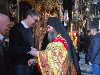 VUČIĆ SE JAVIO IZ HILANDARA: Hvala divnim monasima i iskušenicima što čuvaju sve ono što pripada našem rodu (FOTO)