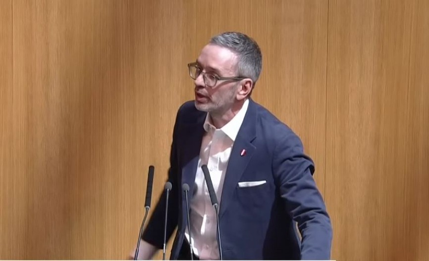 ON ĆE BITI NOVI KANCELAR AUSTRIJE? Čovek koji je protiv lažne države Kosovo i navale migranata!