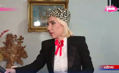 DA NAM PORODICA RASTE! Jovana Jeremić Božić provodi sa njima, pohvalila se i dukatom! (FOTO)