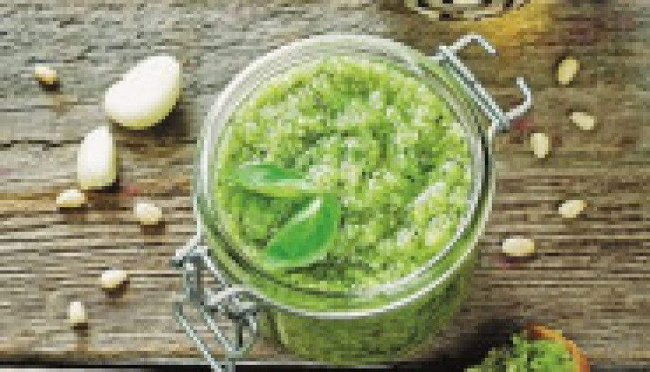 NEODOLJIVI PESTO SOS Odlično se slaže sa mesom i testeninom