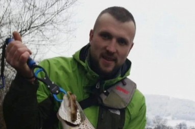 MARKO JE HEROJ BOŽIĆA! Spasao devojčicu iz ledene Đetine: "Video sam kako je nosi brzak ispod brane" (FOTO)