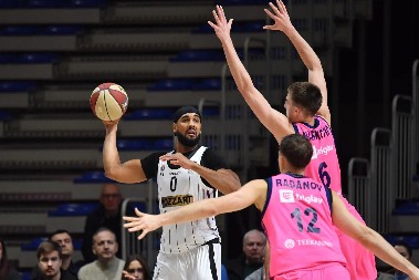 MEGA OŠTEĆENA PROTIV PARTIZANA Oglasila se ABA liga i objasnila dve sporne odluke u finišu utakmice