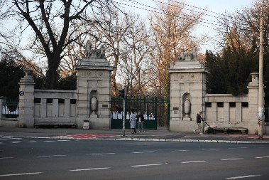 LJUDSKI FETUS ČUVAR PRONAŠAO U SPECIJALNOJ KUTIJI Detalji morbidnog slučaja kod Botaničke bašte