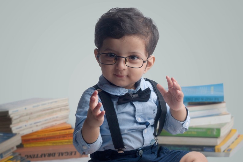 NEVEROVATNO - DVOGODIŠNJAK JE MEĐU NAJGENIJALNIJIM OSOBAMA NA SVETU Postao je najmlađi član MENSE i ušao u Ginisovu knjigu rekorda