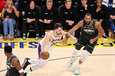 TREJD KOJI JE ŠOKIRAO NBA LIGU Dončiću spreman brutalan ugovor od 165 miliona dolara za 3 godine