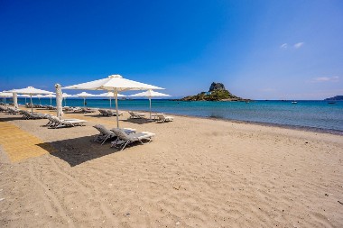 VLASNIK APARTMANA U GRČKOJ POBESNEO ZBOG KRITIKA Izneo cenovnik svojih obaveza – „Letovanje vam dođe skoro džabe“