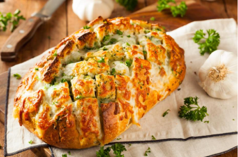 HLEB SA SIROM I BELIM LUKOM Priprema je jednostavna, a nestaće brzinom svetlosti