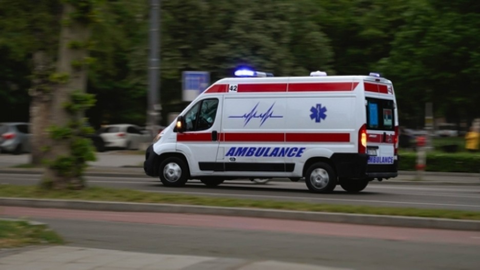 BMW-OM POKOSIO ŽENU NA TROTOARU, ONA PREMINULA U BOLNICI Užas u Vrnjačkoj Banji