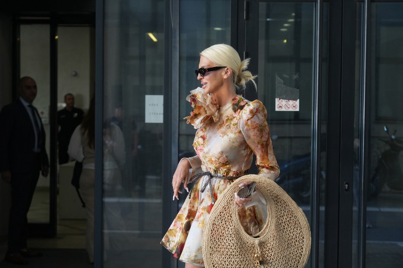 "PO SVAKU CENU ĆE REĆI ONO ŠTO MISLI" Ovo je razlog zašto Karleuša ne izlazi iz sudnice!