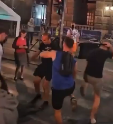 EVO, OVI TERORIŠU BEOGRAD Objavljen snimak sa blokada, KAO DA SU NA REJVU! (VIDEO)