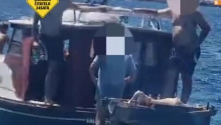 NABILI GA NA RAŽANJ Snimak muškaraca usred Jadrana obišao region (VIDEO)