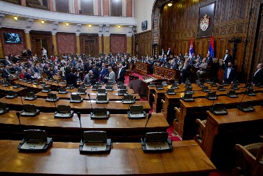 NARODNI POSLANICI DANAS NASTAVLJAJU RASPRAVU Jedna od tema i Alimentacioni fond