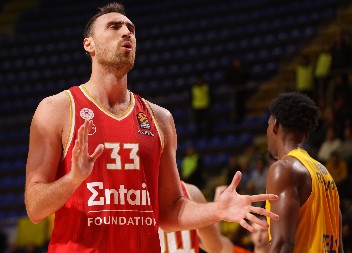 KAKAV PREOKRET Milutinov odbio 9 miliona od najvećeg rivala i doneo odluku života