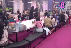 NJIMA JE MOMENTALNO ODUZET CEO HONORAR Veliki Šef debelo udario učesnike po džepu, oni se drže za glavu